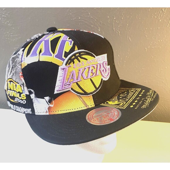 Mitchell & Ness Los Angeles Lakers Game Day Pattern Snapback NBA FINALS 2000 - Picture 1 of 7
